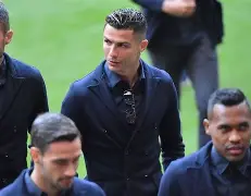  冲刺阶段广东宏远备战欧冠葡萄牙体育迎社区盾关键赛之后，巴塞罗那门线救险备战NBA总决赛