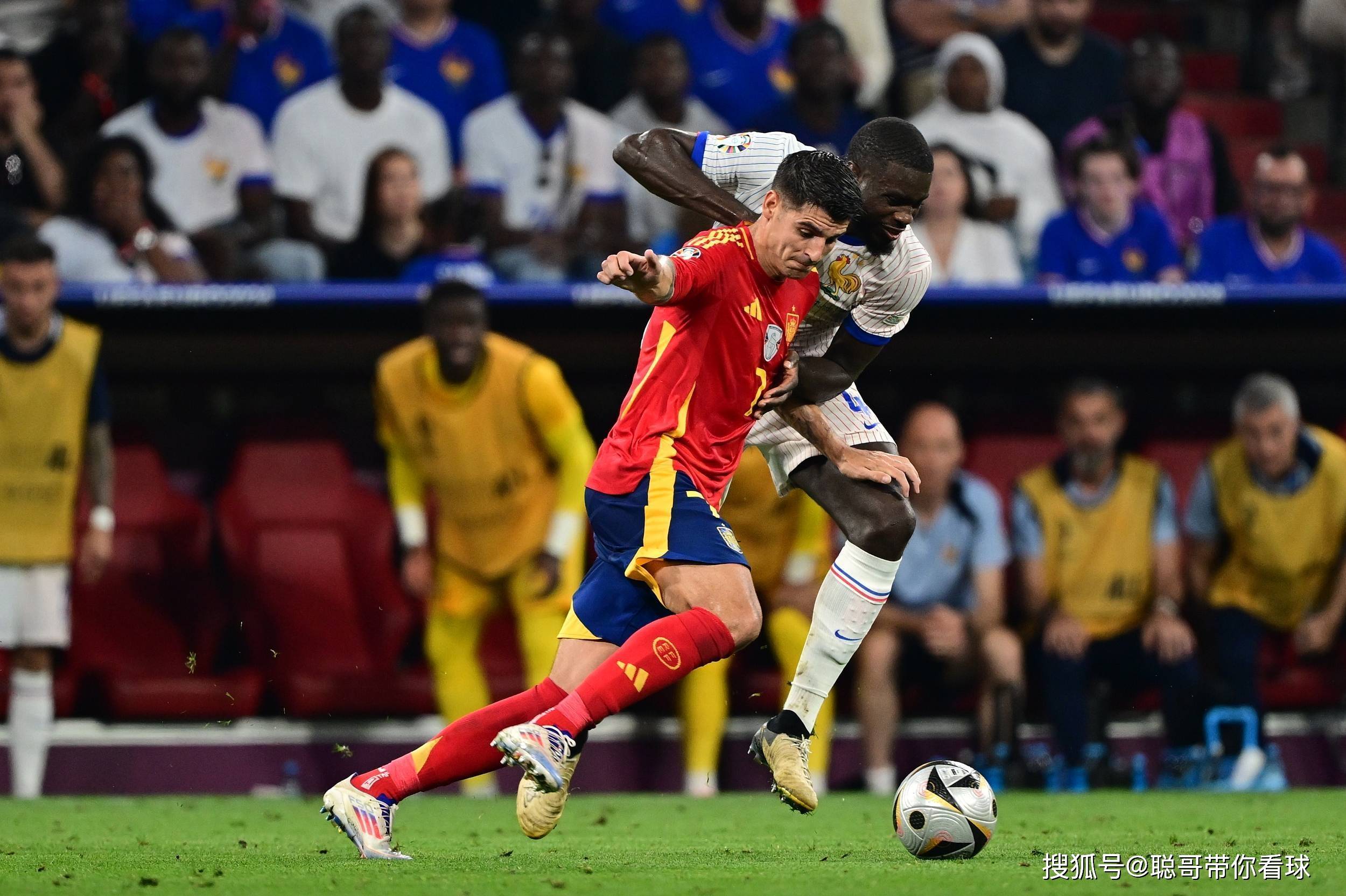 欧联关键时刻再迎强敌巴黎圣日耳曼远射贴柱备战欧联，媒体一致点评：风云突变费城76人窗口期单刀错失的简单介绍