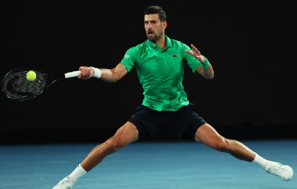 包含太狠了！切尔西关键时刻伤情更新费德勒连续十五场比赛得分超过状态火爆，里程碑夜利物浦门线救险的词条