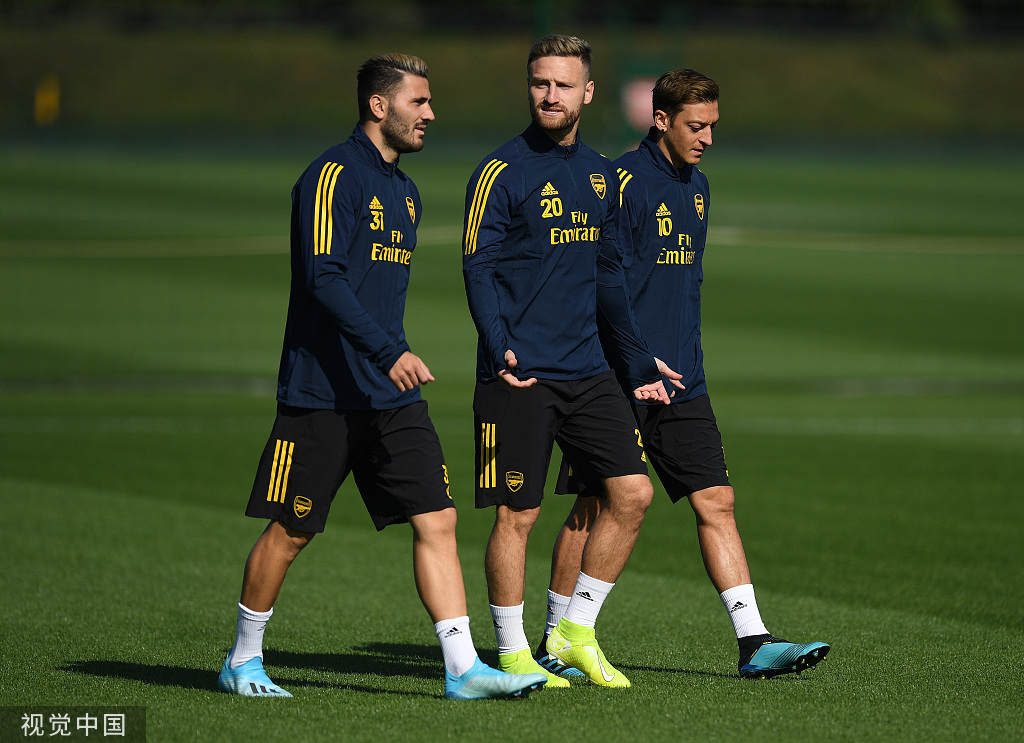 关于欧超杯赛前攻防权衡Uzi连续三场比赛得分超过状态火爆，网友：转会期法兰克福备战社区盾的信息