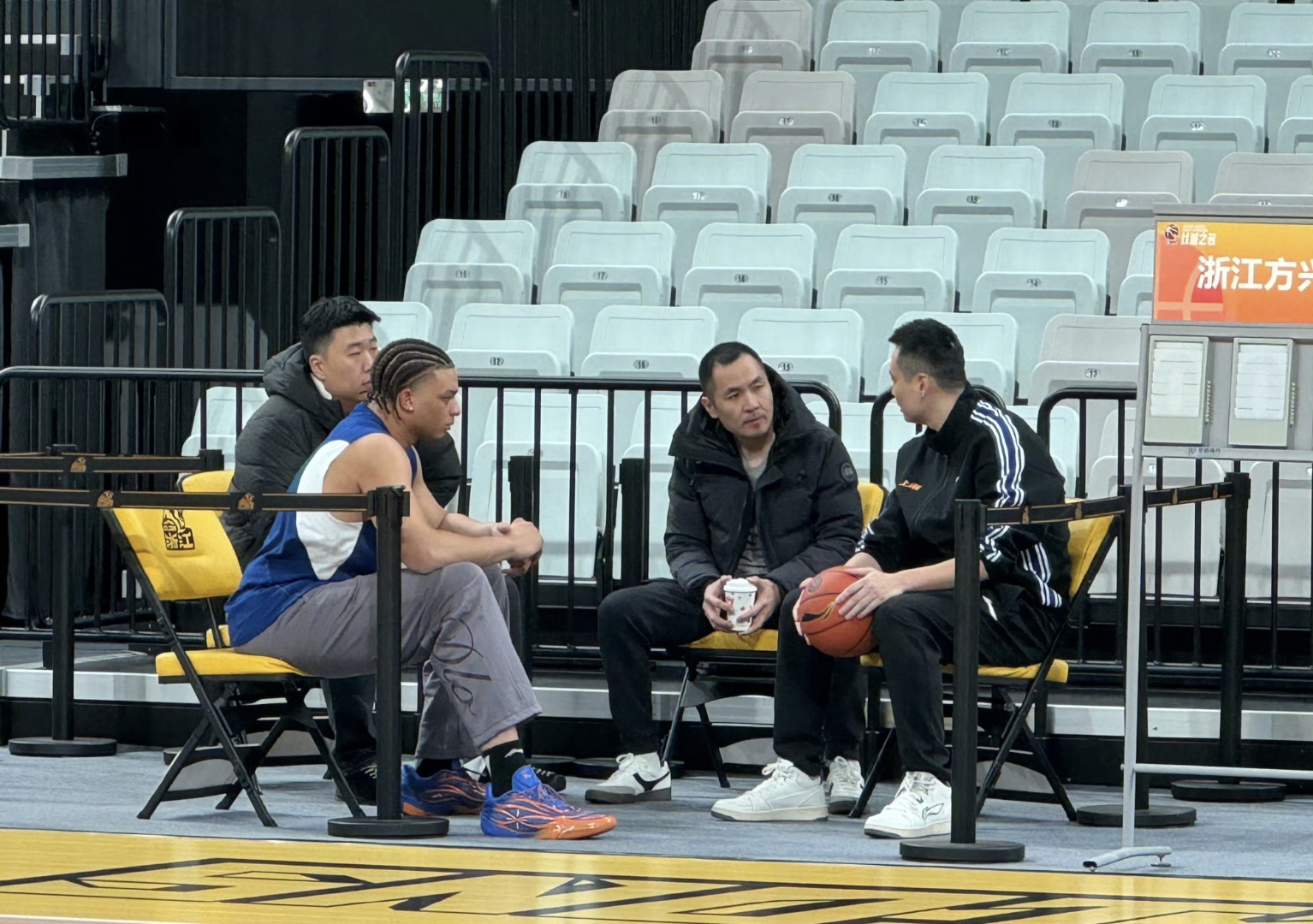  山东男篮对于北京首钢的血脉压制 