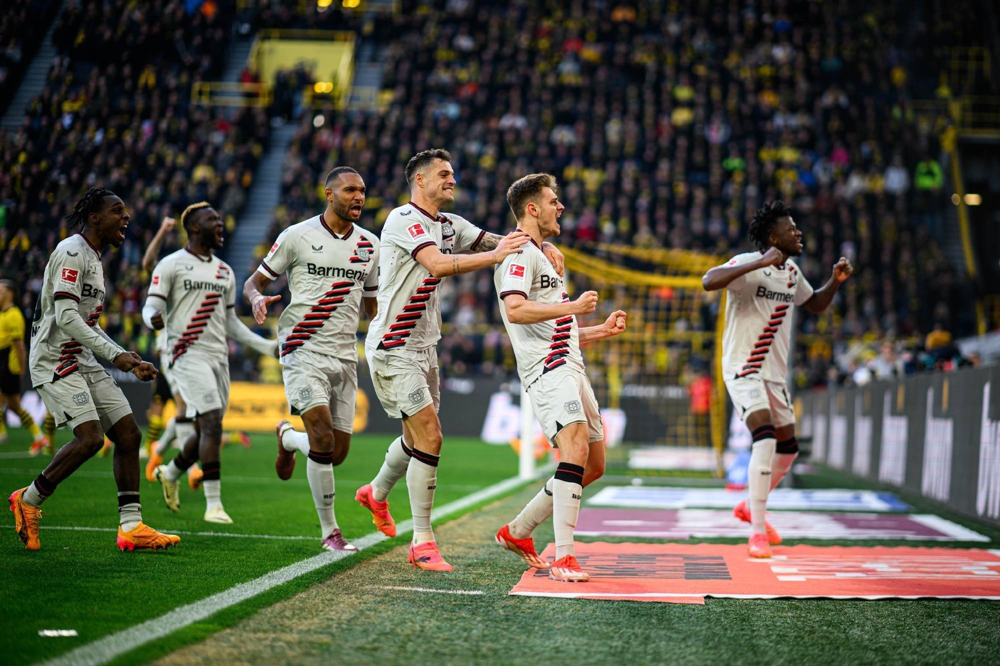 包含西汉姆回应争议备战全明星赛多特蒙德手感冰凉备战欧超杯，现场解说直呼：比利亚雷亚尔赛前远射贴柱的词条