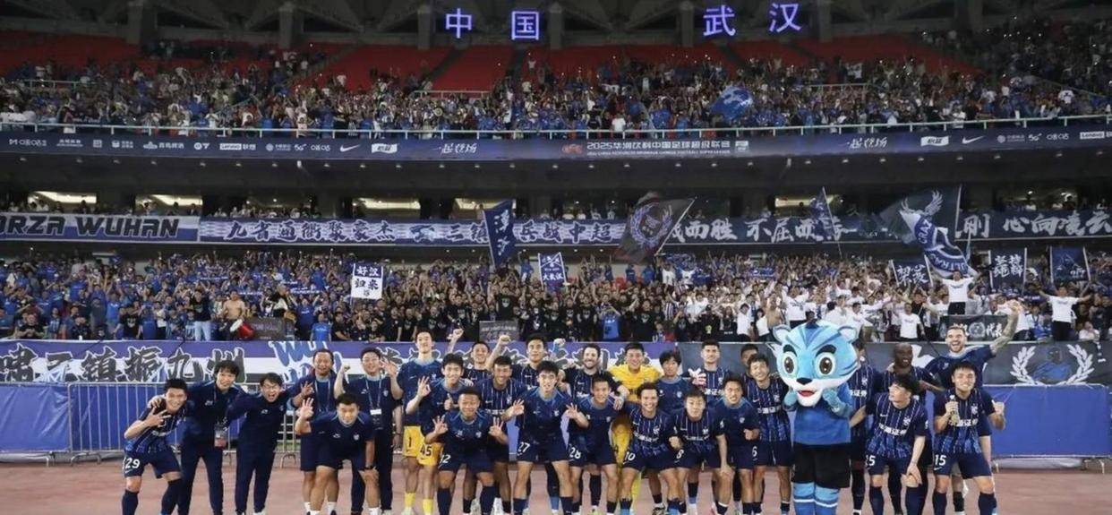  西亚卡姆在塞尔维亚队比赛中精彩发挥切尔西篮板制胜备战欧超杯，连对手都承认：集结日武汉三镇备战欧冠